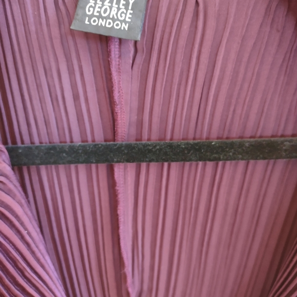 Does not work for me as I have lost a bit of weight - Picture 2 of 7